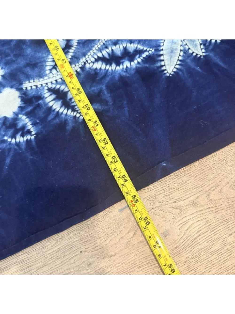 Handmade Indigo-dyed Shibori Tie-dye Tablecloth Floral Motif Center Medallion